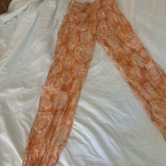 Lotus and Luna new Galapagos Harem Pants never worn size S/M burnt orange color - Picture 3 of 3